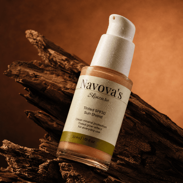 Tinted SPF30 Sun Shield | Mineralen zonnebrand creme met een tint - Navova
